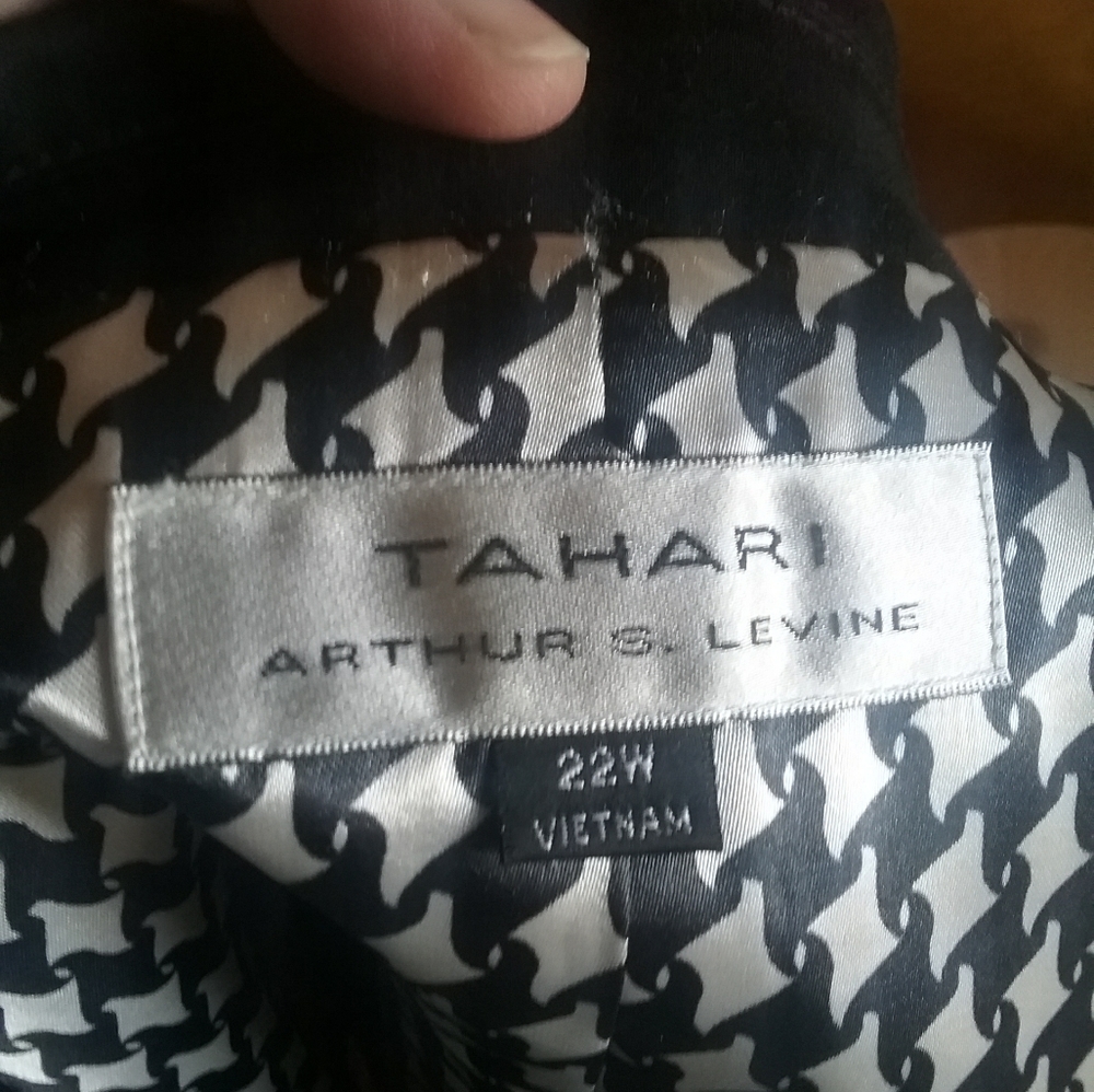 Tahari Dress with Jacket Size 22- Lined in Black and White Houndstooth - NWT - Picture 7 of 9